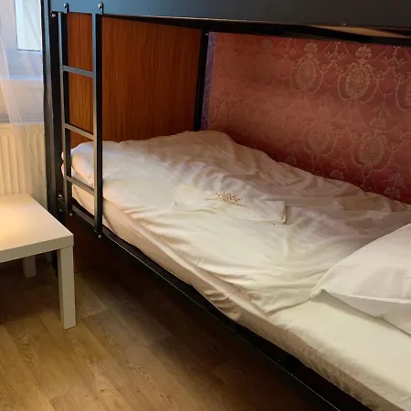 Hostel Helen U Namesti Miru Prague